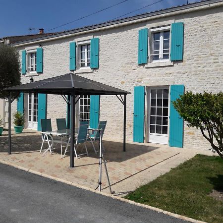 Le Logis De Lange Apt Les Aigrettes Saint-Hilaire-la-Palud Eksteriør billede