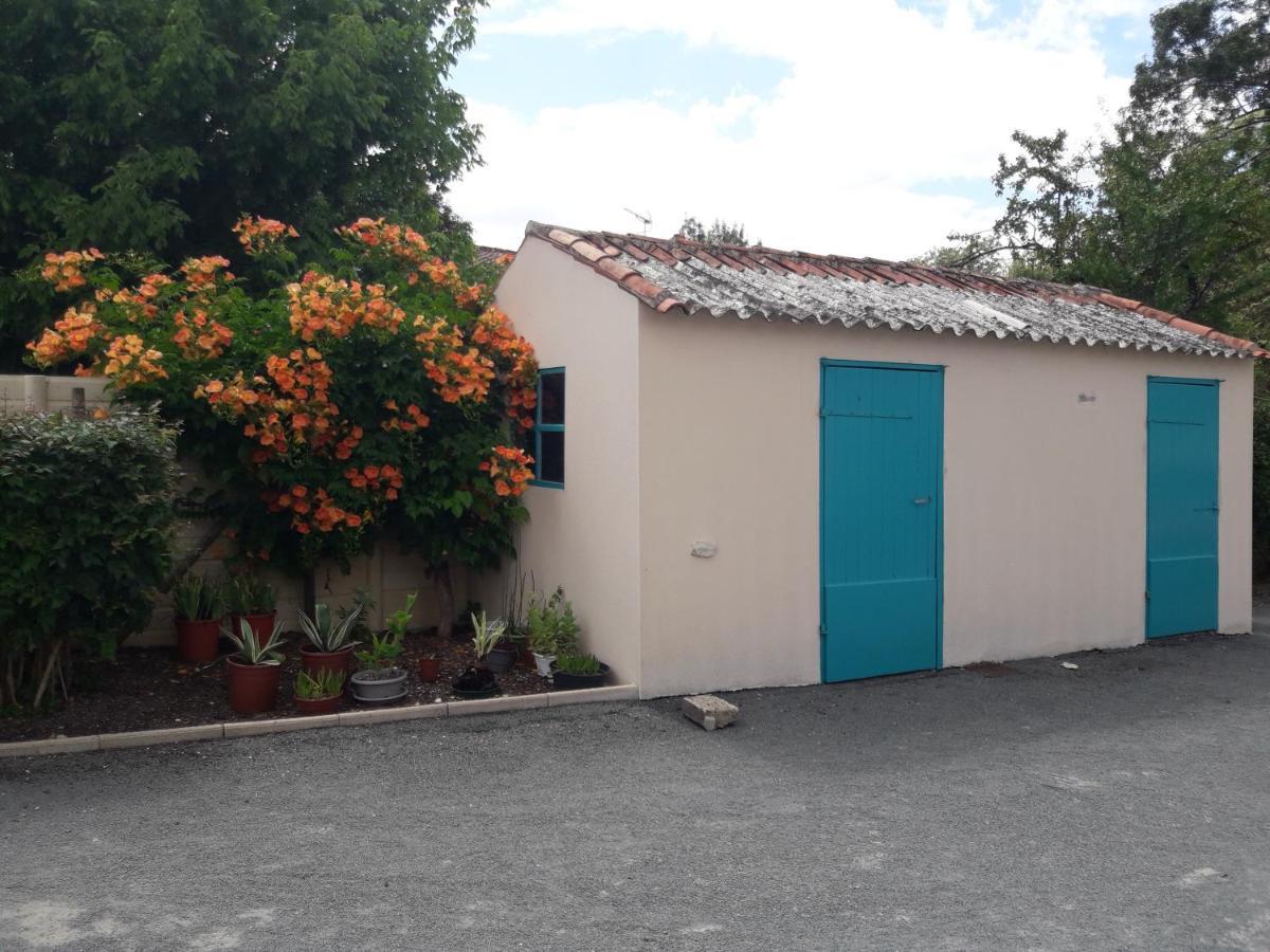 Le Logis De Lange Apt Les Aigrettes Saint-Hilaire-la-Palud Eksteriør billede