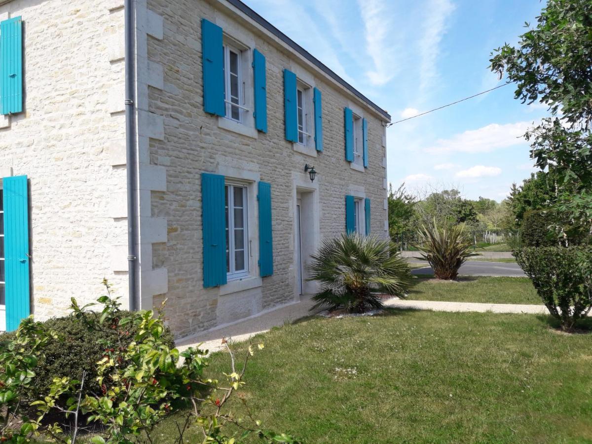 Le Logis De Lange Apt Les Aigrettes Saint-Hilaire-la-Palud Eksteriør billede